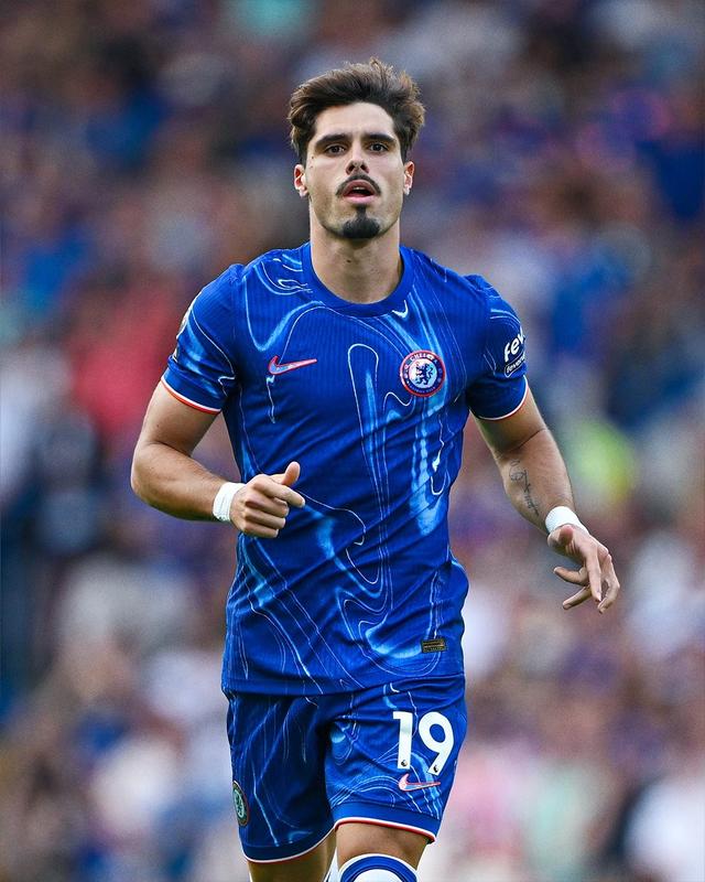 开云体育-包含这也行？曼城迎来里程碑备战法国杯尤文图斯防线松动备战欧冠，转会期切尔西造点机会的词条